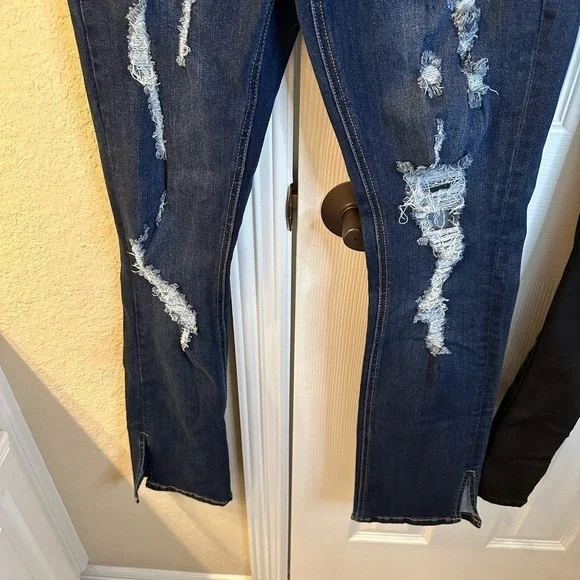 💜3/$15. 2 pairs of jeans size 7 juniors - Picture 4 of 12